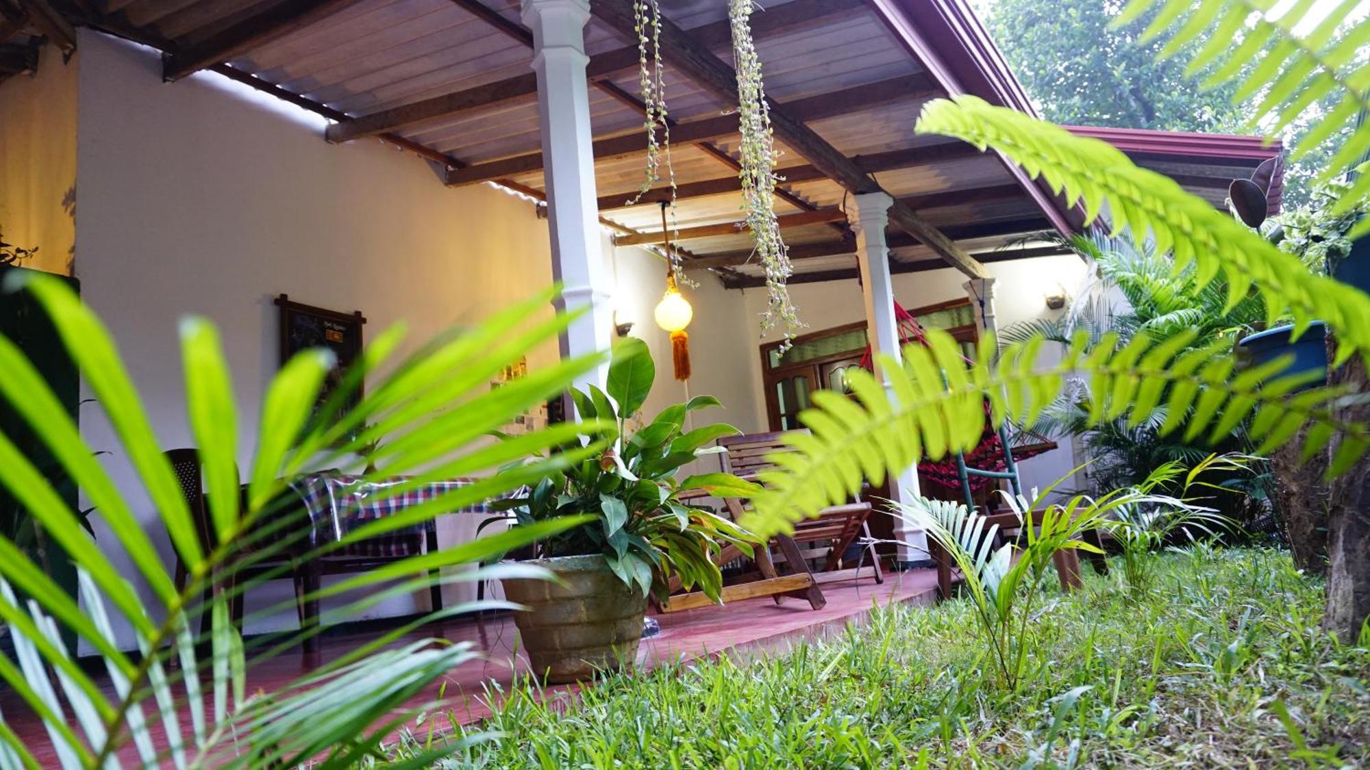 Namal Homestay Σιγκιρίγια Εξωτερικό φωτογραφία